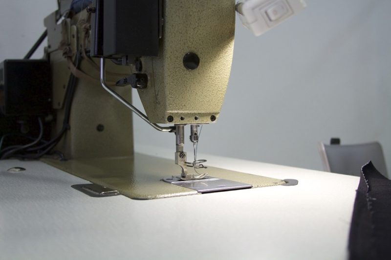 how to take apart a husqvarna sewing machine