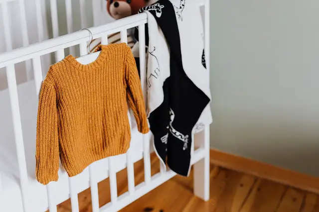 How to organize baby clothes without a closet