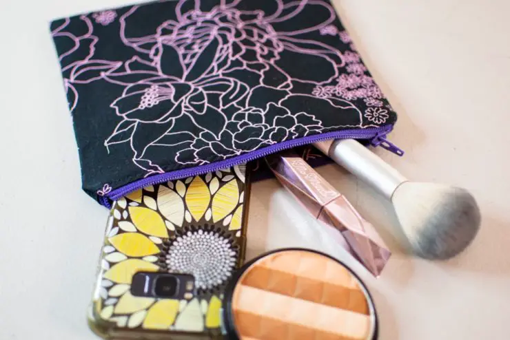 How to Make a Zippered Pouch