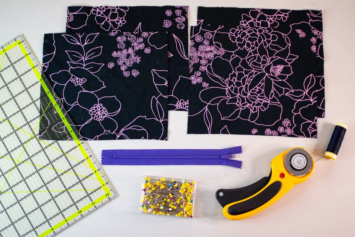 How to Make a Zippered Pouch what you need